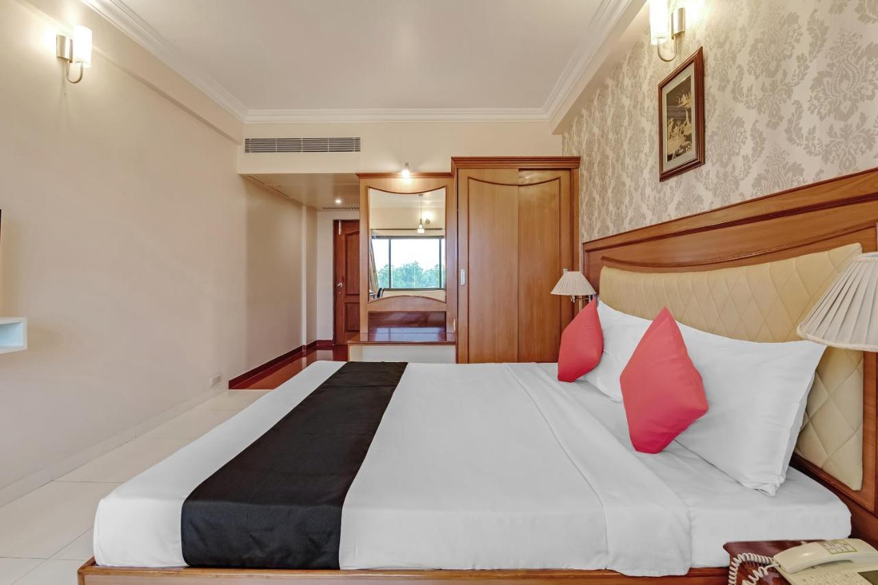 Capital O 41646 Hotel Devi Towers Salem Bagian luar foto