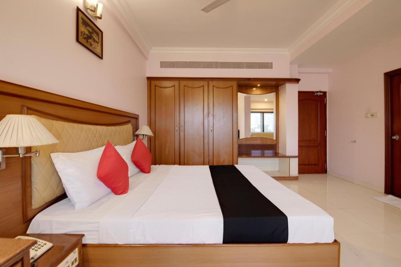 Capital O 41646 Hotel Devi Towers Salem Bagian luar foto