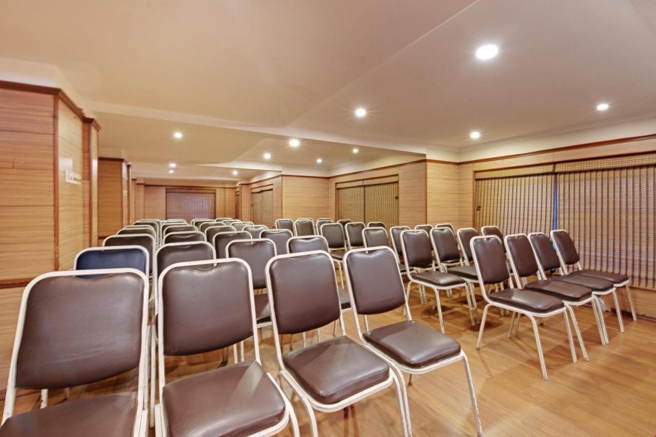 Capital O 41646 Hotel Devi Towers Salem Bagian luar foto