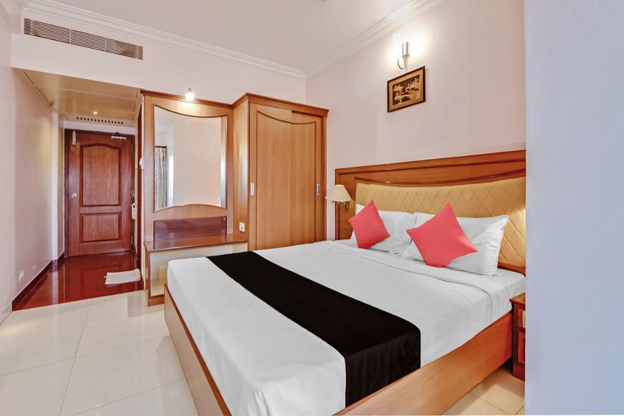 Capital O 41646 Hotel Devi Towers Salem Bagian luar foto